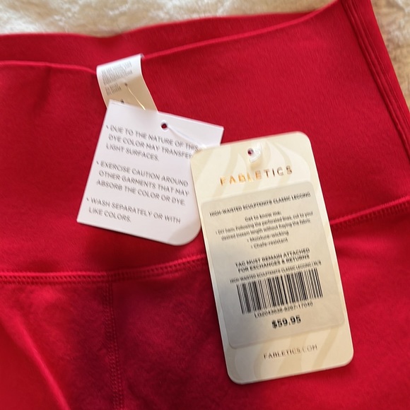 Great and comfortable looking leggings, new with tags 🏷 - Picture 3 of 4